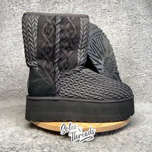 UGG Classic Short Villa Knit Boot Size 10 Women Black 1158316